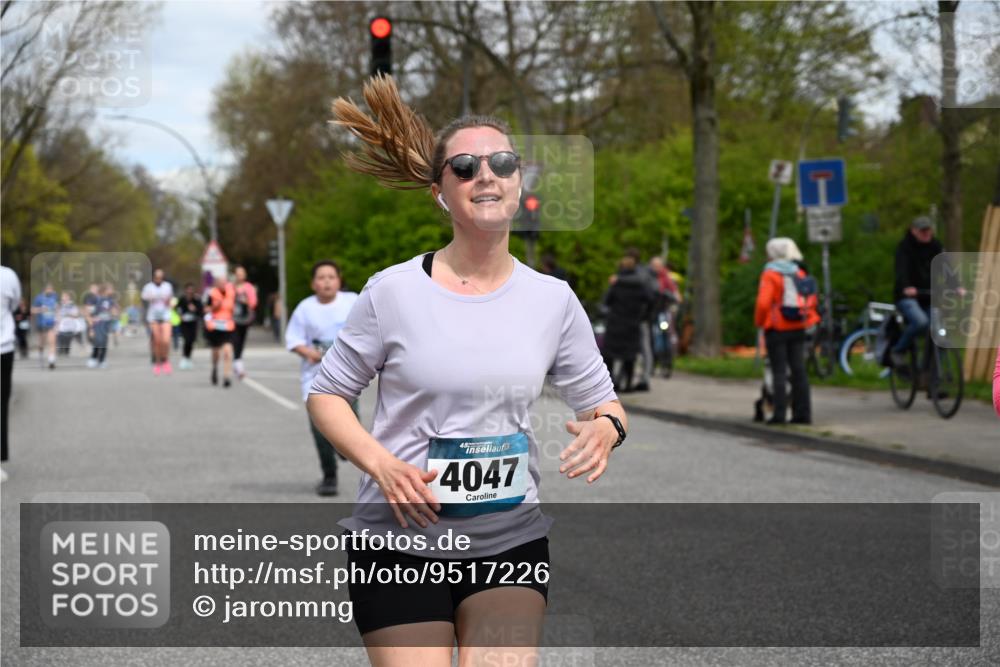 12.04.2026 - 45. Internationalen Wilhelmsburger Insellauf J. Mangold http://msf.ph/oto/9517226 12.04.2026 13:21:21 Ziel 4417, 3552, 3551, 2333, 4018, 5716, 4319, 5297, 4878, 5484, 2692, 4444, 4800, 4047, 2175, 3402, 3402, 5482, 4017, 3676, 2628, 3251, 5201, 3109, 4404, 4362, 2473, 2552, 2130 meine-sportfotos.de