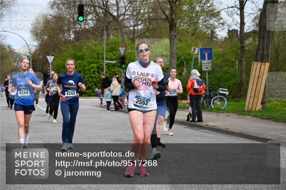 12.04.2026 - 45. Internationalen Wilhelmsburger Insellauf J. Mangold http://msf.ph/oto/9517268 12.04.2026 13:21:32 Ziel 5297, 4878, 5484, 2692, 4444, 4800, 4047, 2175, 3402, 5482, 4017, 3676, 2628, 3251, 5201, 3109, 4404, 4362, 2473, 2552, 2552, 2130, 2840, 3998, 5462, 5205, 4809, 2002, 2332 meine-sportfotos.de