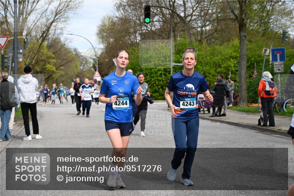 12.04.2026 - 45. Internationalen Wilhelmsburger Insellauf J. Mangold http://msf.ph/oto/9517276 12.04.2026 13:21:33 Ziel 5297, 4878, 5484, 2692, 4444, 4800, 4047, 2175, 3402, 5482, 4017, 3676, 2628, 3251, 5201, 3109, 4404, 4362, 2473, 2552, 2130, 2130, 2840, 3998, 5462, 5205, 4809, 2002, 2332 meine-sportfotos.de