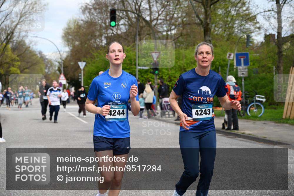 12.04.2026 - 45. Internationalen Wilhelmsburger Insellauf J. Mangold http://msf.ph/oto/9517284 12.04.2026 13:21:34 Ziel 4878, 5484, 2692, 4444, 4800, 4047, 2175, 3402, 5482, 4017, 3676, 3676, 2628, 3251, 5201, 3109, 4404, 4362, 2473, 2552, 2130, 2840, 3998, 5462, 5205, 4809, 2002, 2332 meine-sportfotos.de