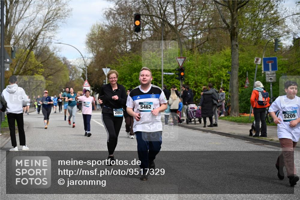 12.04.2026 - 45. Internationalen Wilhelmsburger Insellauf J. Mangold http://msf.ph/oto/9517329 12.04.2026 13:21:40 Ziel 4444, 4800, 4047, 2175, 3402, 5482, 4017, 3676, 2628, 3251, 5201, 3109, 4404, 4362, 2473, 2552, 2130, 2840, 3998, 5462, 5205, 4809, 2002, 2002, 2332, 2116, 3581, 3235, 3915 meine-sportfotos.de