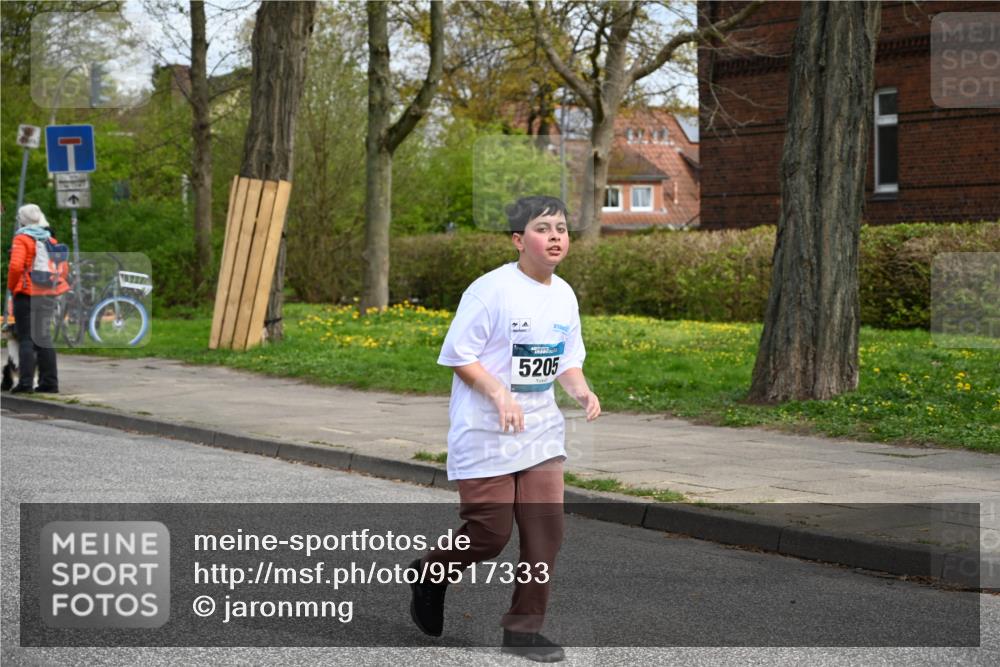 12.04.2026 - 45. Internationalen Wilhelmsburger Insellauf J. Mangold http://msf.ph/oto/9517333 12.04.2026 13:21:41 Ziel 4800, 4047, 2175, 3402, 5482, 4017, 3676, 2628, 3251, 5201, 3109, 4404, 3109, 4404, 4362, 2473, 2552, 2130, 2840, 3998, 5462, 5205, 4809, 2002, 2332, 2116, 3581, 3235, 3915, 5080, 4348, 5085 meine-sportfotos.de