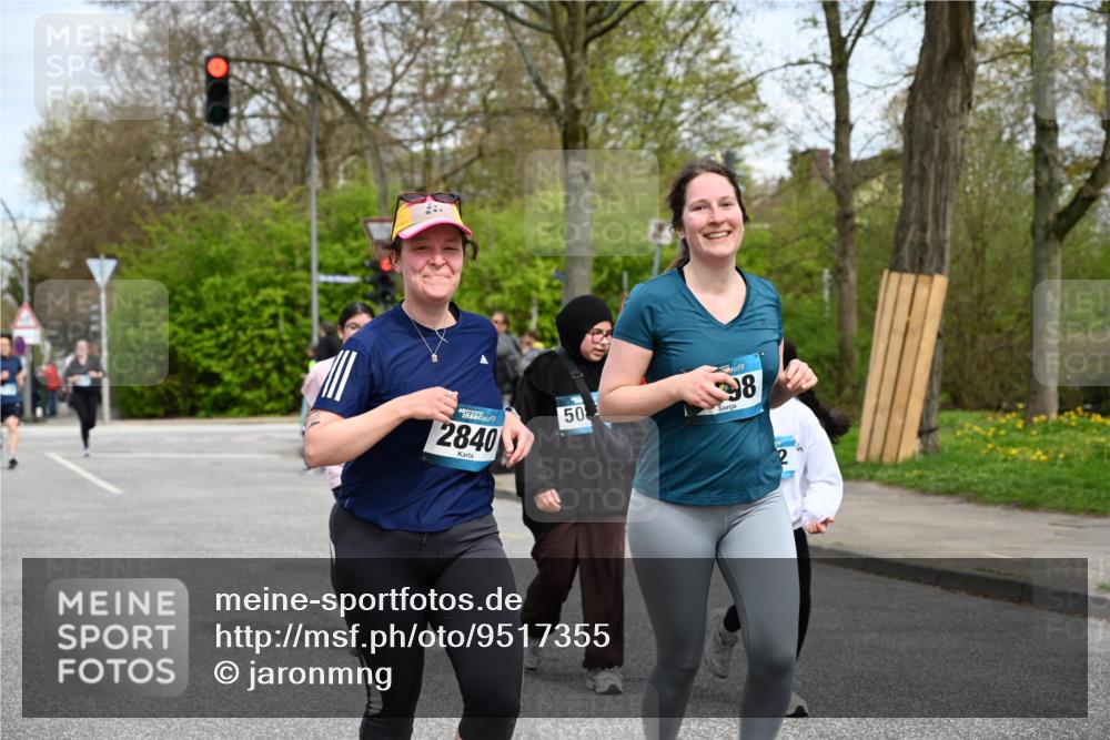 12.04.2026 - 45. Internationalen Wilhelmsburger Insellauf J. Mangold http://msf.ph/oto/9517355 12.04.2026 13:21:47 Ziel 5482, 4017, 3676, 2628, 3251, 5201, 3109, 4404, 4362, 2473, 2552, 2130, 2840, 3998, 2840, 3998, 5462, 5205, 4809, 2002, 2332, 2116, 3581, 3235, 3915, 5080, 4348, 5085, 3603, 3602, 5092, 2246, 5192, 5171 meine-sportfotos.de