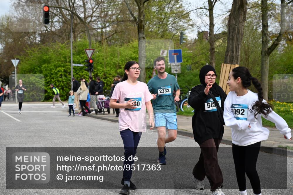 12.04.2026 - 45. Internationalen Wilhelmsburger Insellauf J. Mangold http://msf.ph/oto/9517363 12.04.2026 13:21:48 Ziel 5482, 4017, 3676, 2628, 3251, 5201, 3109, 4404, 4362, 2473, 2552, 2130, 2840, 3998, 5462, 5462, 5205, 4809, 2002, 2332, 2116, 3581, 3235, 3915, 5080, 4348, 5085, 3603, 3602, 5092, 2246, 5192, 5171, 3162, 4443 meine-sportfotos.de