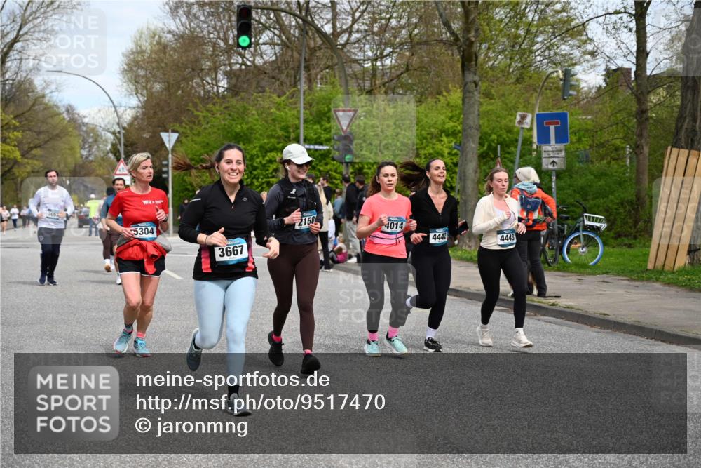 12.04.2026 - 45. Internationalen Wilhelmsburger Insellauf J. Mangold http://msf.ph/oto/9517470 12.04.2026 13:22:14 Ziel 5205, 4809, 2002, 2332, 2116, 3581, 3235, 3915, 5080, 4348, 5085, 3603, 3602, 5092, 2246, 5192, 5171, 3162, 4443, 4442, 3746, 5290, 5290, 3057, 3667, 5304, 4210, 4014, 2158, 2158, 5314 meine-sportfotos.de
