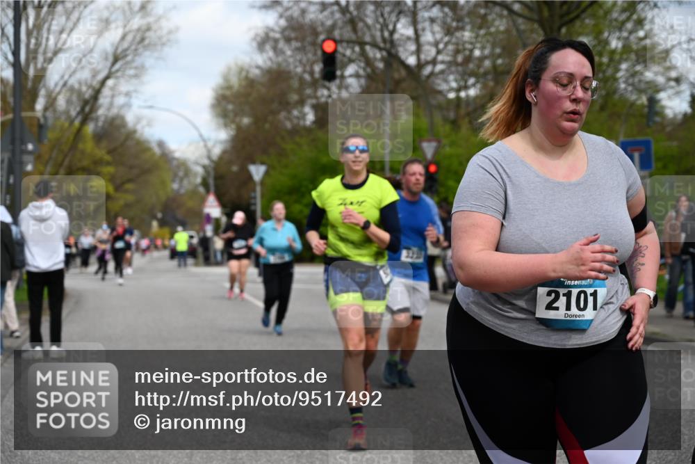12.04.2026 - 45. Internationalen Wilhelmsburger Insellauf J. Mangold http://msf.ph/oto/9517492 12.04.2026 13:20:28 Ziel 2431, 4121, 5308, 3236, 4718, 2247, 3203, 5342, 3822, 3821, 4999, 4803, 2224, 4223, 4224, 4954, 5258, 3284, 2469, 4305, 2013, 3233, 5230, 3766, 4103, 4341, 5633, 4284, 4293, 5543, 2363 meine-sportfotos.de