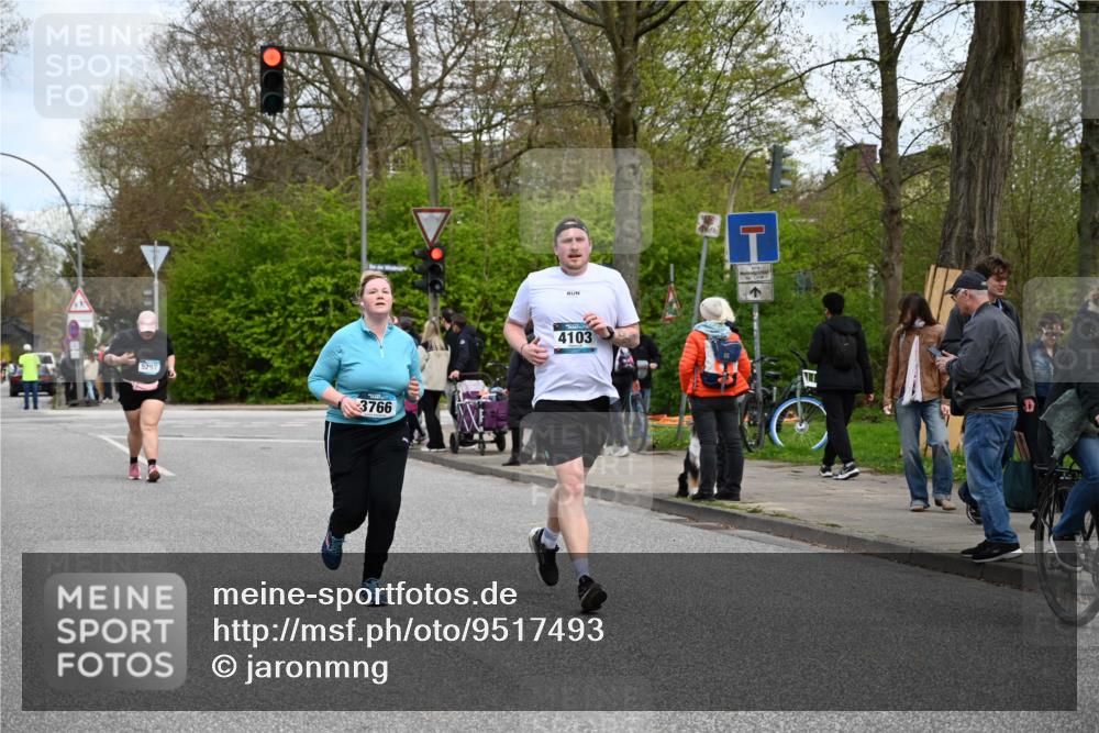 12.04.2026 - 45. Internationalen Wilhelmsburger Insellauf J. Mangold http://msf.ph/oto/9517493 12.04.2026 13:20:30 Ziel 2431, 4121, 5308, 3236, 4718, 2247, 3203, 5342, 3822, 3821, 4999, 4803, 2224, 4223, 4224, 4954, 5258, 3284, 2469, 4305, 4305, 2013, 3233, 5230, 3766, 4103, 4341, 5633, 4284, 4293, 5543, 2363, 2101 meine-sportfotos.de