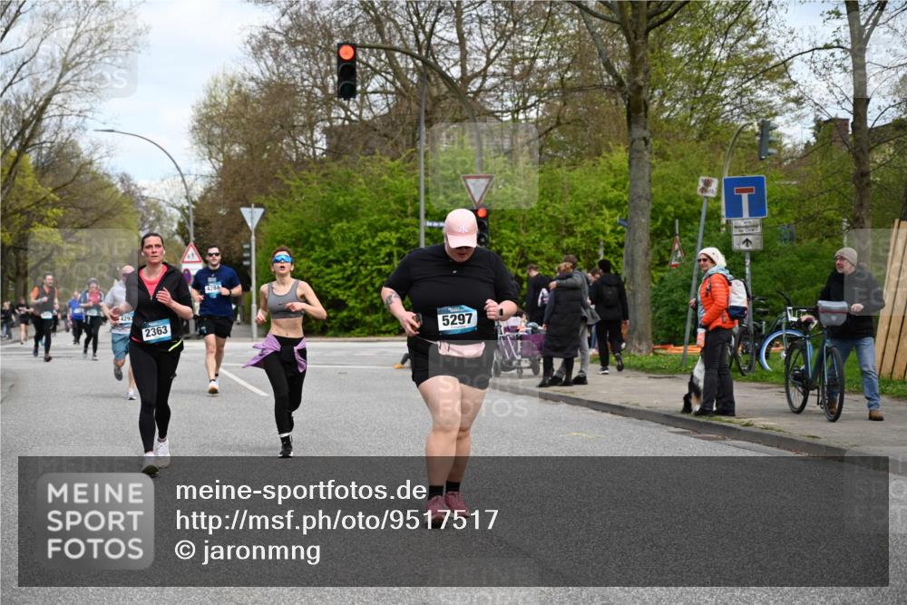 12.04.2026 - 45. Internationalen Wilhelmsburger Insellauf J. Mangold http://msf.ph/oto/9517517 12.04.2026 13:20:37 Ziel 3236, 4718, 2247, 3203, 5342, 3822, 3821, 4999, 4803, 2224, 4223, 4224, 4954, 5258, 3284, 2469, 4305, 2013, 3233, 5230, 3766, 3766, 4103, 4341, 5633, 4284, 4293, 5543, 5543, 2363, 2101, 4417, 3552, 3551, 2333 meine-sportfotos.de