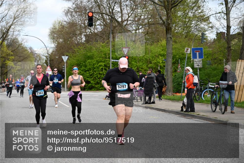 12.04.2026 - 45. Internationalen Wilhelmsburger Insellauf J. Mangold http://msf.ph/oto/9517519 12.04.2026 13:20:37 Ziel 3236, 4718, 2247, 3203, 5342, 3822, 3821, 4999, 4803, 2224, 4223, 4224, 4954, 5258, 3284, 2469, 4305, 2013, 3233, 5230, 3766, 3766, 4103, 4341, 5633, 4284, 4293, 5543, 5543, 2363, 2101, 4417, 3552, 3551, 2333 meine-sportfotos.de