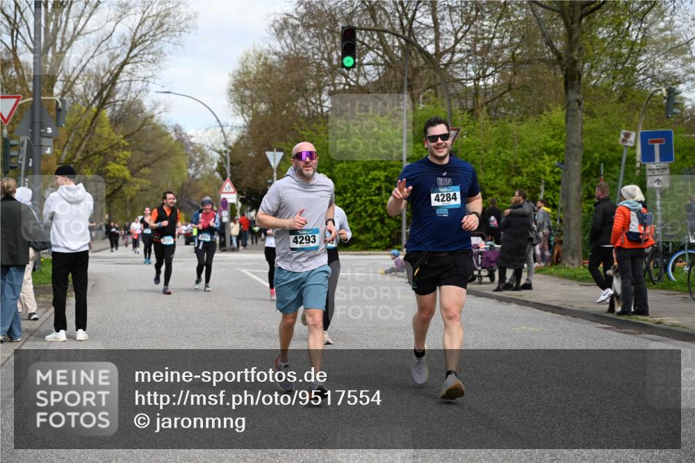 12.04.2026 - 45. Internationalen Wilhelmsburger Insellauf J. Mangold http://msf.ph/oto/9517554 12.04.2026 13:20:42 Ziel 4999, 4803, 2224, 4223, 4224, 4954, 5258, 3284, 2469, 4305, 2013, 3233, 5230, 3766, 4103, 4341, 5633, 4284, 4293, 5543, 2363, 2101, 2101, 4417, 3552, 3551, 2333, 4018, 5716, 4319 meine-sportfotos.de