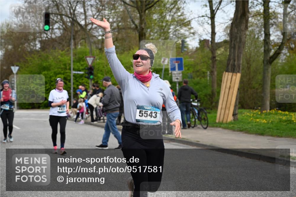 12.04.2026 - 45. Internationalen Wilhelmsburger Insellauf J. Mangold http://msf.ph/oto/9517581 12.04.2026 13:20:45 Ziel 4224, 4954, 5258, 3284, 2469, 4305, 2013, 3233, 5230, 3766, 4103, 4341, 5633, 5633, 4284, 4293, 5543, 2363, 2101, 4417, 3552, 3551, 3552, 3551, 2333, 4018, 5716, 4319, 5297 meine-sportfotos.de
