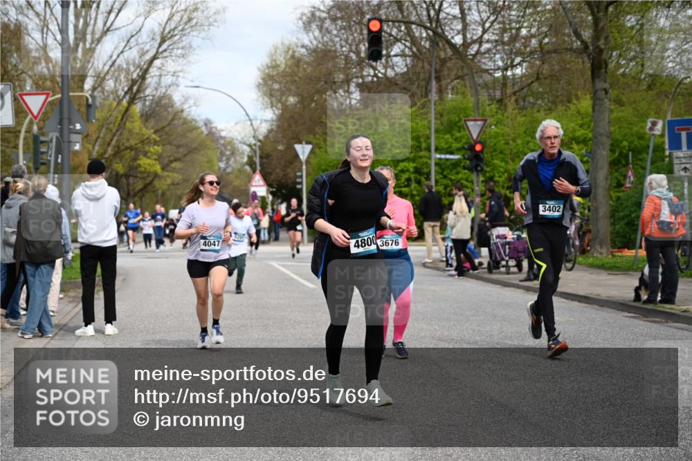 12.04.2026 - 45. Internationalen Wilhelmsburger Insellauf J. Mangold http://msf.ph/oto/9517694 12.04.2026 13:21:18 Ziel 2101, 4417, 3552, 3551, 2333, 4018, 5716, 4319, 5297, 4878, 5484, 2692, 4444, 4800, 4047, 2175, 3402, 5482, 4017, 4017, 3676, 2628, 3251, 5201, 3109, 4404, 4362, 2473 meine-sportfotos.de