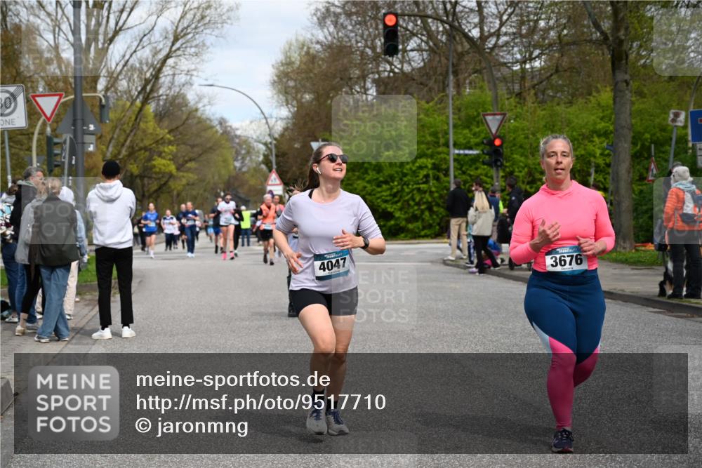 12.04.2026 - 45. Internationalen Wilhelmsburger Insellauf J. Mangold http://msf.ph/oto/9517710 12.04.2026 13:21:20 Ziel 4417, 3552, 3551, 2333, 4018, 5716, 4319, 5297, 4878, 5484, 2692, 4444, 4800, 4047, 2175, 4047, 2175, 3402, 5482, 4017, 3676, 2628, 3251, 5201, 3109, 4404, 4362, 2473, 2552 meine-sportfotos.de