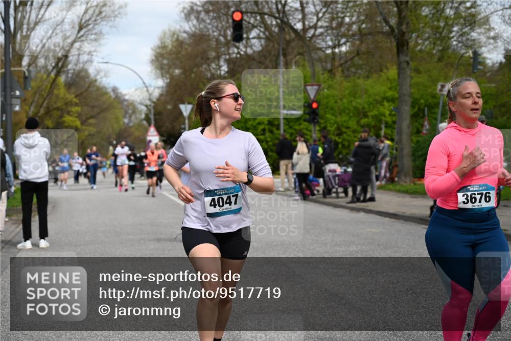 12.04.2026 - 45. Internationalen Wilhelmsburger Insellauf J. Mangold http://msf.ph/oto/9517719 12.04.2026 13:21:20 Ziel 4417, 3552, 3551, 2333, 4018, 5716, 4319, 5297, 4878, 5484, 2692, 4444, 4800, 4047, 2175, 4047, 2175, 3402, 5482, 4017, 3676, 2628, 3251, 5201, 3109, 4404, 4362, 2473, 2552 meine-sportfotos.de