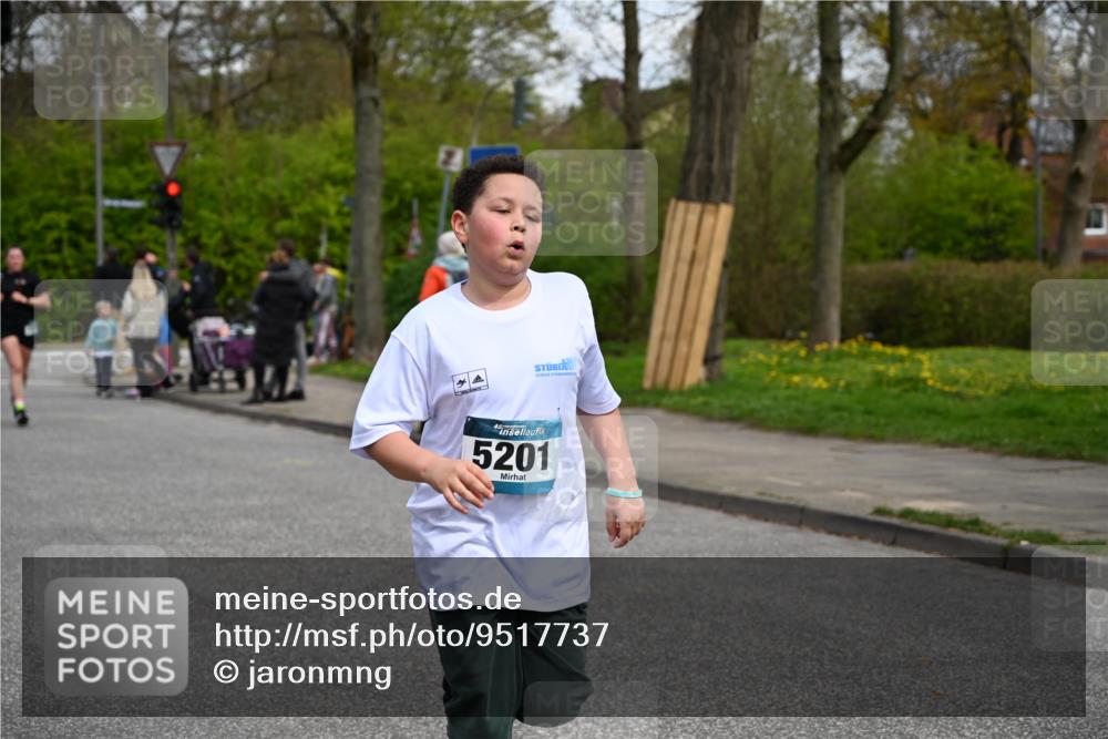 12.04.2026 - 45. Internationalen Wilhelmsburger Insellauf J. Mangold http://msf.ph/oto/9517737 12.04.2026 13:21:24 Ziel 2333, 4018, 5716, 4319, 5297, 4878, 5484, 2692, 4444, 4800, 4047, 2175, 3402, 5482, 4017, 3676, 2628, 3251, 3251, 5201, 3109, 4404, 4362, 2473, 2552, 2130, 2840, 3998, 5462 meine-sportfotos.de