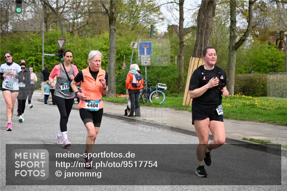 12.04.2026 - 45. Internationalen Wilhelmsburger Insellauf J. Mangold http://msf.ph/oto/9517754 12.04.2026 13:21:29 Ziel 4319, 5297, 4878, 5484, 2692, 4444, 4800, 4047, 2175, 3402, 5482, 4017, 3676, 2628, 3251, 5201, 3109, 4404, 3109, 4404, 4362, 2473, 2552, 2130, 2840, 3998, 5462, 5205, 4809, 2002 meine-sportfotos.de