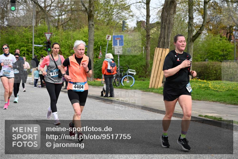 12.04.2026 - 45. Internationalen Wilhelmsburger Insellauf J. Mangold http://msf.ph/oto/9517755 12.04.2026 13:21:29 Ziel 4319, 5297, 4878, 5484, 2692, 4444, 4800, 4047, 2175, 3402, 5482, 4017, 3676, 2628, 3251, 5201, 3109, 4404, 3109, 4404, 4362, 2473, 2552, 2130, 2840, 3998, 5462, 5205, 4809, 2002 meine-sportfotos.de