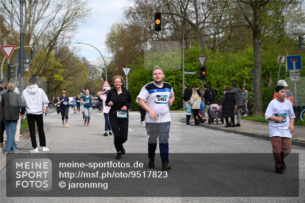 12.04.2026 - 45. Internationalen Wilhelmsburger Insellauf J. Mangold http://msf.ph/oto/9517823 12.04.2026 13:21:39 Ziel 4444, 4800, 4047, 2175, 3402, 5482, 4017, 3676, 2628, 3251, 5201, 3109, 4404, 4362, 2473, 2552, 2130, 2840, 3998, 5462, 5205, 4809, 4809, 2002, 2332, 2116, 3581, 3235, 3915 meine-sportfotos.de