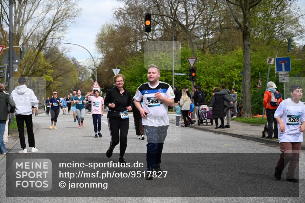 12.04.2026 - 45. Internationalen Wilhelmsburger Insellauf J. Mangold http://msf.ph/oto/9517827 12.04.2026 13:21:39 Ziel 4444, 4800, 4047, 2175, 3402, 5482, 4017, 3676, 2628, 3251, 5201, 3109, 4404, 4362, 2473, 2552, 2130, 2840, 3998, 5462, 5205, 4809, 4809, 2002, 2332, 2116, 3581, 3235, 3915 meine-sportfotos.de