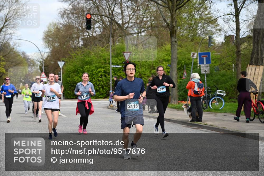 12.04.2026 - 45. Internationalen Wilhelmsburger Insellauf J. Mangold http://msf.ph/oto/9517876 12.04.2026 13:21:54 Ziel 4017, 3676, 2628, 3251, 5201, 3109, 4404, 4362, 2473, 2552, 2130, 2840, 3998, 5462, 5205, 4809, 2002, 2332, 2116, 3581, 3235, 3915, 5080, 4348, 5085, 3603, 3602, 3603, 3602, 5092, 2246, 5192, 5171, 3162, 4443, 4442, 3746, 5290, 3057, 3667, 5304 meine-sportfotos.de