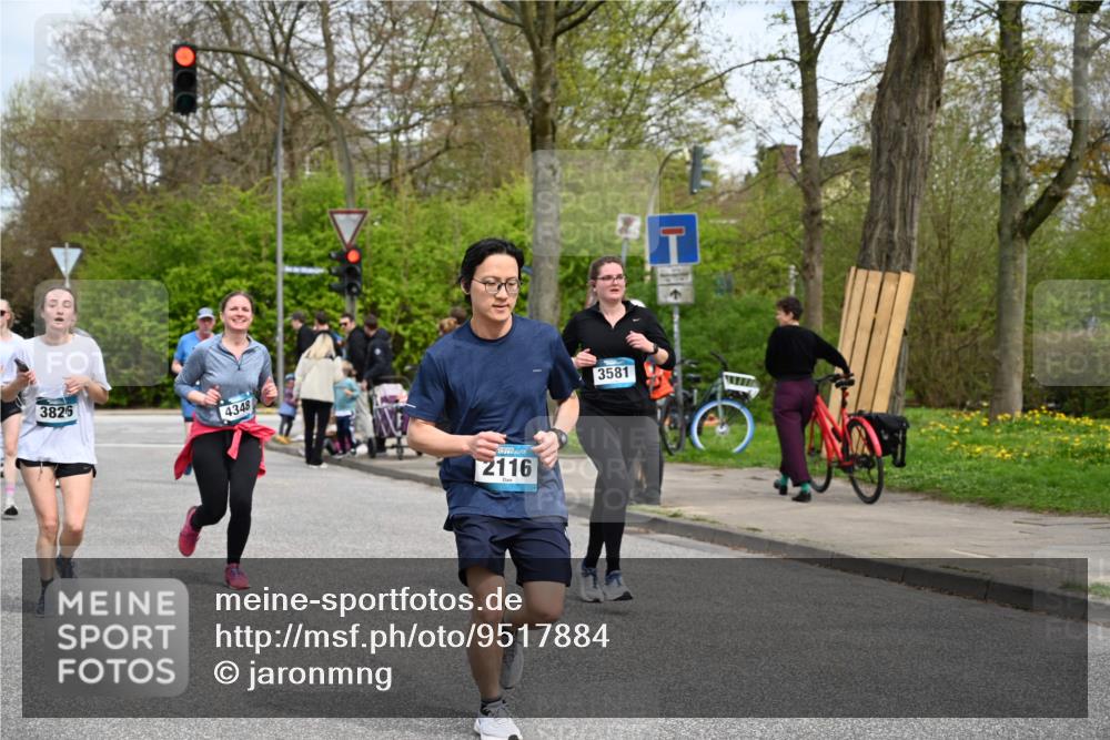 12.04.2026 - 45. Internationalen Wilhelmsburger Insellauf J. Mangold http://msf.ph/oto/9517884 12.04.2026 13:21:55 Ziel 4017, 3676, 2628, 3251, 5201, 3109, 4404, 4362, 2473, 2552, 2130, 2840, 3998, 5462, 5205, 4809, 2002, 2332, 2116, 3581, 3235, 3915, 5080, 4348, 5085, 3603, 3602, 5092, 2246, 5192, 5171, 3162, 4443, 4442, 3746, 5290, 3057, 3667, 5304, 4210 meine-sportfotos.de