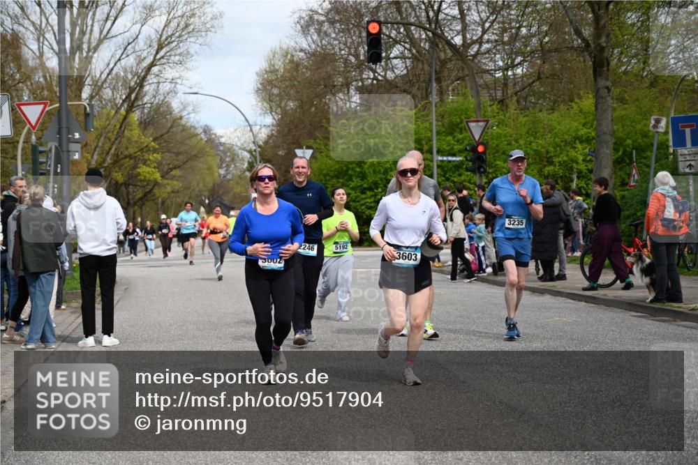 12.04.2026 - 45. Internationalen Wilhelmsburger Insellauf J. Mangold http://msf.ph/oto/9517904 12.04.2026 13:21:58 Ziel 3676, 2628, 3251, 5201, 3109, 4404, 4362, 2473, 2552, 2130, 2840, 3998, 5462, 5205, 4809, 2002, 2332, 2116, 3581, 3235, 3915, 5080, 4348, 5085, 3603, 3602, 5092, 2246, 5192, 5171, 3162, 4443, 4442, 3746, 5290, 3057, 3667, 5304, 4210 meine-sportfotos.de