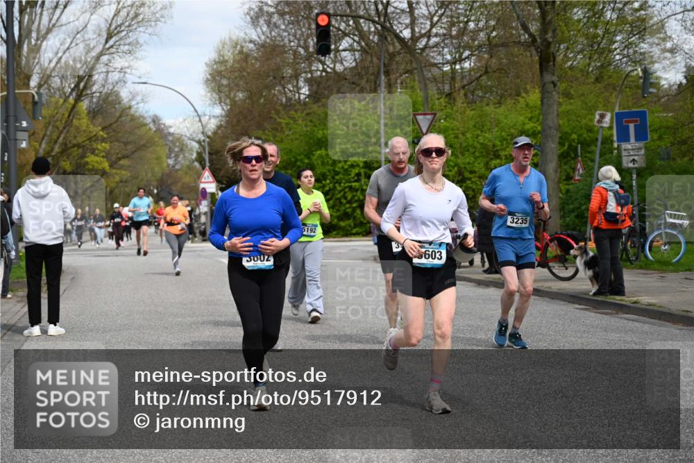 12.04.2026 - 45. Internationalen Wilhelmsburger Insellauf J. Mangold http://msf.ph/oto/9517912 12.04.2026 13:21:58 Ziel 3676, 2628, 3251, 5201, 3109, 4404, 4362, 2473, 2552, 2130, 2840, 3998, 5462, 5205, 4809, 2002, 2332, 2116, 3581, 3235, 3915, 5080, 4348, 5085, 3603, 3602, 5092, 2246, 5192, 5171, 3162, 4443, 4442, 3746, 5290, 3057, 3667, 5304, 4210 meine-sportfotos.de