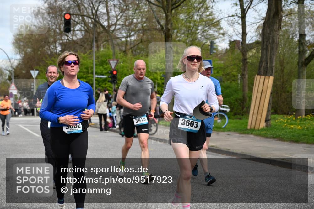 12.04.2026 - 45. Internationalen Wilhelmsburger Insellauf J. Mangold http://msf.ph/oto/9517923 12.04.2026 13:21:59 Ziel 3676, 2628, 3251, 5201, 3109, 4404, 4362, 2473, 2552, 2130, 2840, 3998, 5462, 5205, 4809, 2002, 2332, 2116, 3581, 3235, 3915, 5080, 4348, 5085, 3603, 3602, 5092, 2246, 5192, 5171, 2246, 5192, 5171, 3162, 4443, 4442, 3746, 5290, 3057, 3667, 5304, 4210 meine-sportfotos.de