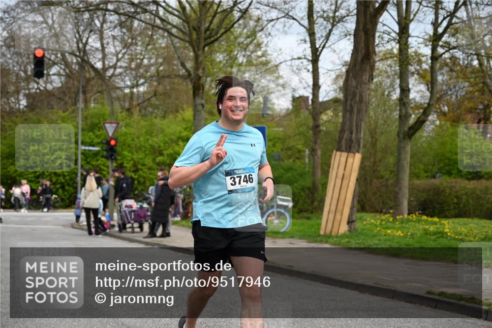 12.04.2026 - 45. Internationalen Wilhelmsburger Insellauf J. Mangold http://msf.ph/oto/9517946 12.04.2026 13:22:10 Ziel 2130, 2840, 3998, 5462, 5205, 4809, 2002, 2332, 2116, 3581, 3235, 3915, 5080, 4348, 5085, 3603, 3602, 5092, 2246, 5192, 5171, 3162, 4443, 4442, 3746, 5290, 3057, 3667, 5304, 4210, 4014, 2158 meine-sportfotos.de
