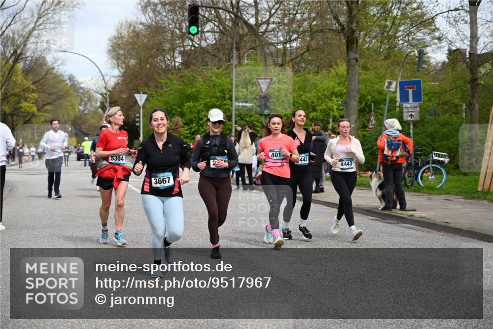 12.04.2026 - 45. Internationalen Wilhelmsburger Insellauf J. Mangold http://msf.ph/oto/9517967 12.04.2026 13:22:14 Ziel 5205, 4809, 2002, 2332, 2116, 3581, 3235, 3915, 5080, 4348, 5085, 3603, 3602, 5092, 2246, 5192, 5171, 3162, 4443, 4442, 3746, 5290, 5290, 3057, 3667, 5304, 4210, 4014, 2158, 2158, 5314 meine-sportfotos.de