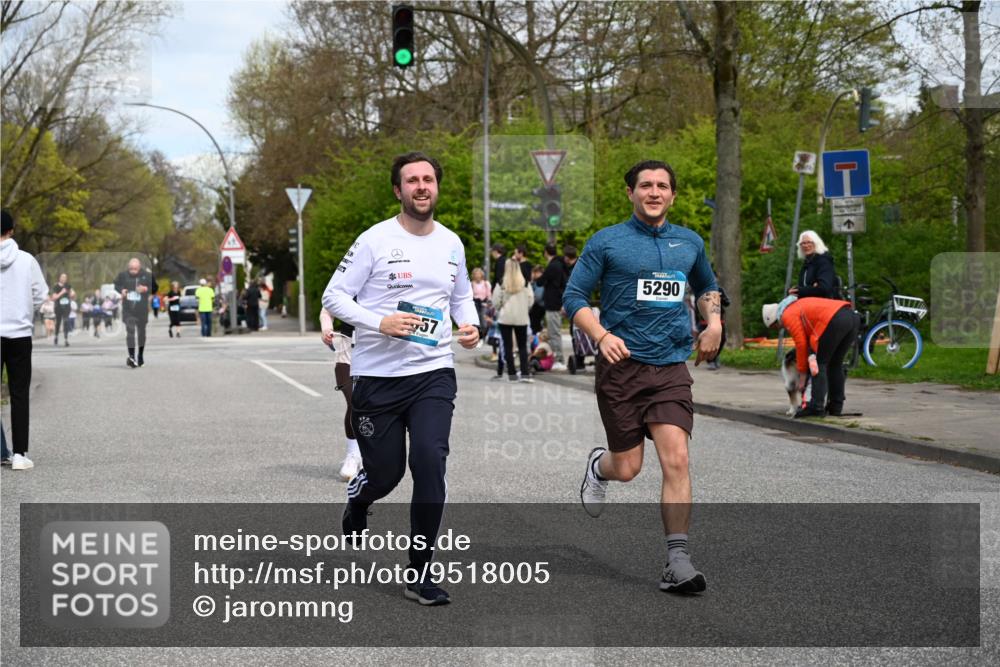 12.04.2026 - 45. Internationalen Wilhelmsburger Insellauf J. Mangold http://msf.ph/oto/9518005 12.04.2026 13:22:18 Ziel 2332, 2116, 3581, 3235, 3915, 5080, 4348, 5085, 3603, 3602, 5092, 2246, 5192, 5171, 3162, 4443, 4442, 3746, 5290, 3057, 3667, 5304, 4210, 4014, 2158, 5314, 4557 meine-sportfotos.de