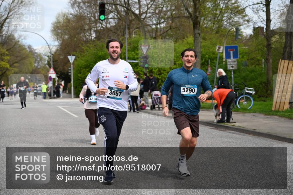 12.04.2026 - 45. Internationalen Wilhelmsburger Insellauf J. Mangold http://msf.ph/oto/9518007 12.04.2026 13:22:18 Ziel 2332, 2116, 3581, 3235, 3915, 5080, 4348, 5085, 3603, 3602, 5092, 2246, 5192, 5171, 3162, 4443, 4442, 3746, 5290, 3057, 3667, 5304, 4210, 4014, 2158, 5314, 4557 meine-sportfotos.de