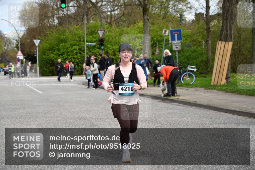12.04.2026 - 45. Internationalen Wilhelmsburger Insellauf J. Mangold http://msf.ph/oto/9518025 12.04.2026 13:22:20 Ziel 2332, 2116, 3581, 3235, 3915, 5080, 4348, 5085, 3603, 3602, 5092, 2246, 5192, 5171, 3162, 4443, 4442, 3746, 5290, 3057, 3667, 5304, 4210, 4014, 2158, 5314, 4557, 2153, 5262 meine-sportfotos.de