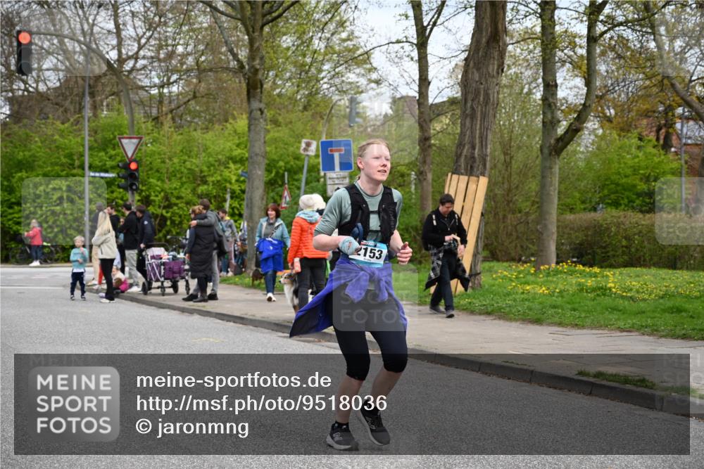 12.04.2026 - 45. Internationalen Wilhelmsburger Insellauf J. Mangold http://msf.ph/oto/9518036 12.04.2026 13:22:41 Ziel 3667, 5304, 4210, 4014, 2158, 5314, 4557, 4557, 2153, 5262, 4593, 4708, 3774, 3774, 4358, 5223, 3336, 3783 meine-sportfotos.de