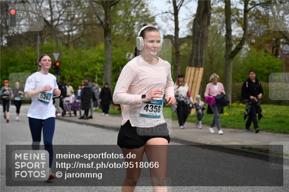 12.04.2026 - 45. Internationalen Wilhelmsburger Insellauf J. Mangold http://msf.ph/oto/9518066 12.04.2026 13:22:45 Ziel 4014, 2158, 5314, 4557, 2153, 5262, 4593, 4708, 3774, 4358, 5223, 3336, 3783, 3498, 3478 meine-sportfotos.de