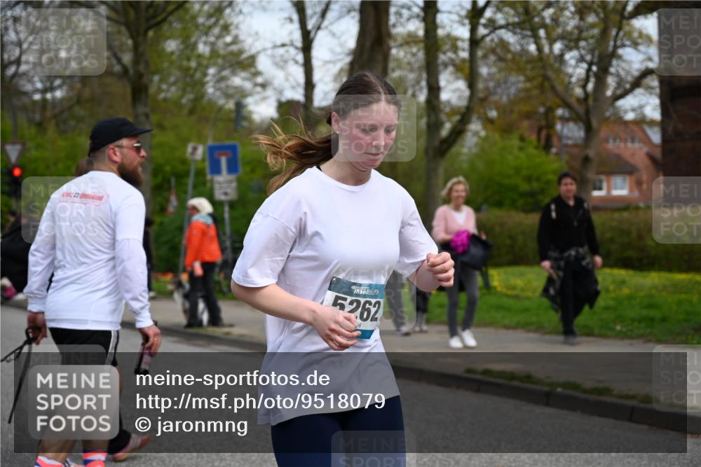12.04.2026 - 45. Internationalen Wilhelmsburger Insellauf J. Mangold http://msf.ph/oto/9518079 12.04.2026 13:22:46 Ziel 4014, 2158, 5314, 4557, 2153, 5262, 4593, 4593, 4708, 3774, 4358, 5223, 3336, 3783, 3498, 3478 meine-sportfotos.de