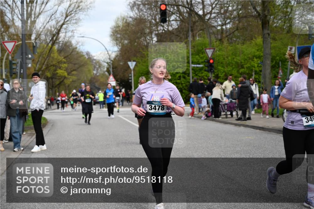 12.04.2026 - 45. Internationalen Wilhelmsburger Insellauf J. Mangold http://msf.ph/oto/9518118 12.04.2026 13:22:54 Ziel 5314, 4557, 2153, 5262, 4593, 4708, 3774, 4358, 5223, 3336, 3783, 3498, 3478, 4176, 5505, 3471, 3814 meine-sportfotos.de