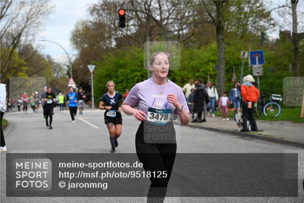12.04.2026 - 45. Internationalen Wilhelmsburger Insellauf J. Mangold http://msf.ph/oto/9518125 12.04.2026 13:22:54 Ziel 5314, 4557, 2153, 5262, 4593, 4708, 3774, 4358, 5223, 3336, 3783, 3498, 3478, 4176, 5505, 3471, 3814 meine-sportfotos.de