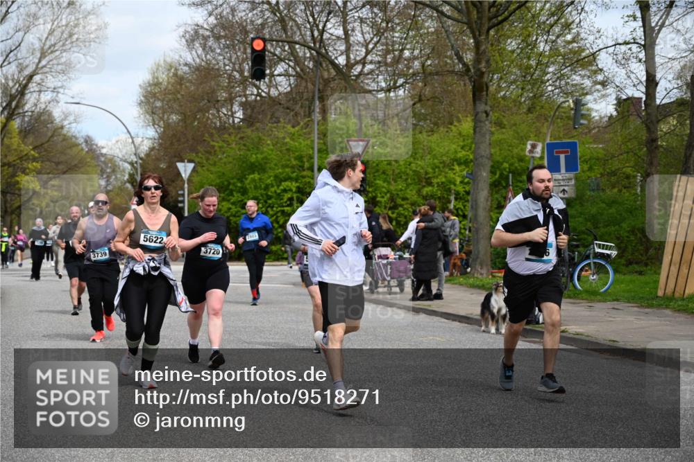 12.04.2026 - 45. Internationalen Wilhelmsburger Insellauf J. Mangold http://msf.ph/oto/9518271 12.04.2026 13:23:24 Ziel 5223, 3336, 3783, 3498, 3478, 4176, 5505, 3471, 3814, 2716, 3730, 3353, 2766, 5622, 3739, 5209, 5212, 5209, 5212, 2802, 2803, 3258, 3259, 4073, 4292, 4517, 3872 meine-sportfotos.de