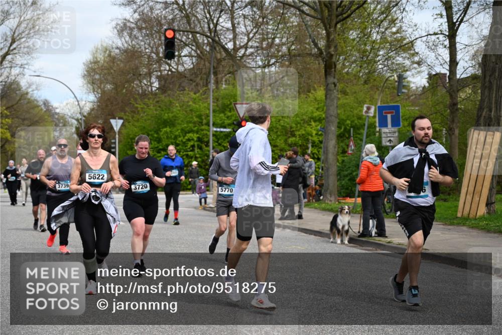 12.04.2026 - 45. Internationalen Wilhelmsburger Insellauf J. Mangold http://msf.ph/oto/9518275 12.04.2026 13:23:24 Ziel 5223, 3336, 3783, 3498, 3478, 4176, 5505, 3471, 3814, 2716, 3730, 3353, 2766, 5622, 3739, 5209, 5212, 5209, 5212, 2802, 2803, 3258, 3259, 4073, 4292, 4517, 3872 meine-sportfotos.de