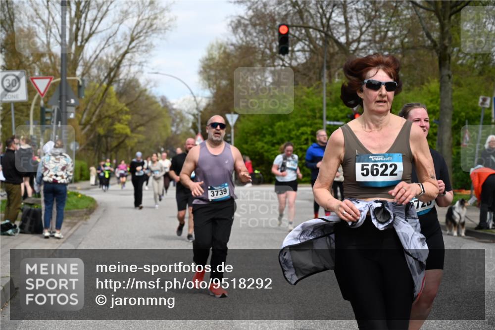 12.04.2026 - 45. Internationalen Wilhelmsburger Insellauf J. Mangold http://msf.ph/oto/9518292 12.04.2026 13:23:26 Ziel 5223, 3336, 3783, 3498, 3478, 4176, 5505, 3471, 3814, 2716, 3730, 3353, 2766, 5622, 3739, 5209, 5212, 2802, 2802, 2803, 3258, 3259, 4073, 4292, 4517, 3872, 5017 meine-sportfotos.de