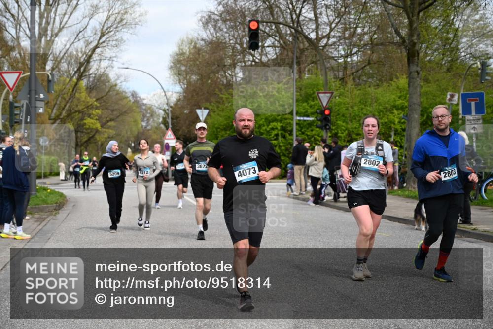 12.04.2026 - 45. Internationalen Wilhelmsburger Insellauf J. Mangold http://msf.ph/oto/9518314 12.04.2026 13:23:29 Ziel 3336, 3783, 3498, 3478, 4176, 5505, 3471, 3814, 2716, 3730, 3353, 2766, 5622, 3739, 5209, 5212, 2802, 2803, 3258, 3259, 4073, 4292, 4517, 3872, 5017, 3871 meine-sportfotos.de
