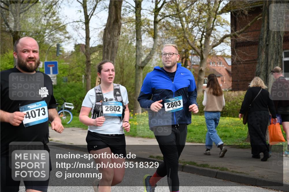 12.04.2026 - 45. Internationalen Wilhelmsburger Insellauf J. Mangold http://msf.ph/oto/9518329 12.04.2026 13:23:31 Ziel 3498, 3478, 4176, 5505, 3471, 3814, 2716, 3730, 3353, 2766, 5622, 5622, 3739, 5209, 5212, 2802, 2803, 3258, 3259, 4073, 4292, 4517, 3872, 5017, 3871, 5632, 4365, 3267, 2562 meine-sportfotos.de