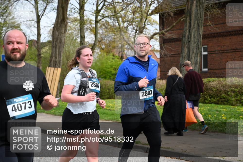 12.04.2026 - 45. Internationalen Wilhelmsburger Insellauf J. Mangold http://msf.ph/oto/9518332 12.04.2026 13:23:31 Ziel 3498, 3478, 4176, 5505, 3471, 3814, 2716, 3730, 3353, 2766, 5622, 5622, 3739, 5209, 5212, 2802, 2803, 3258, 3259, 4073, 4292, 4517, 3872, 5017, 3871, 5632, 4365, 3267, 2562 meine-sportfotos.de
