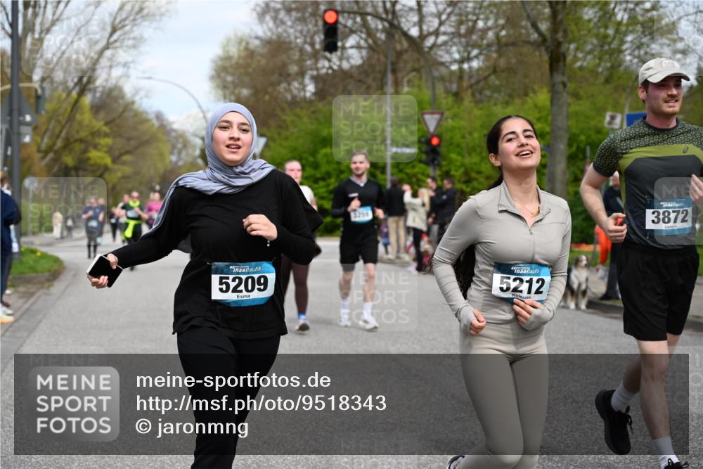 12.04.2026 - 45. Internationalen Wilhelmsburger Insellauf J. Mangold http://msf.ph/oto/9518343 12.04.2026 13:23:33 Ziel 3478, 4176, 5505, 3471, 3814, 2716, 3730, 3353, 2766, 5622, 3739, 5209, 5212, 2802, 2803, 3258, 3259, 4073, 4292, 4517, 4517, 3872, 5017, 3871, 5632, 4365, 3267, 2562, 5356, 5355 meine-sportfotos.de