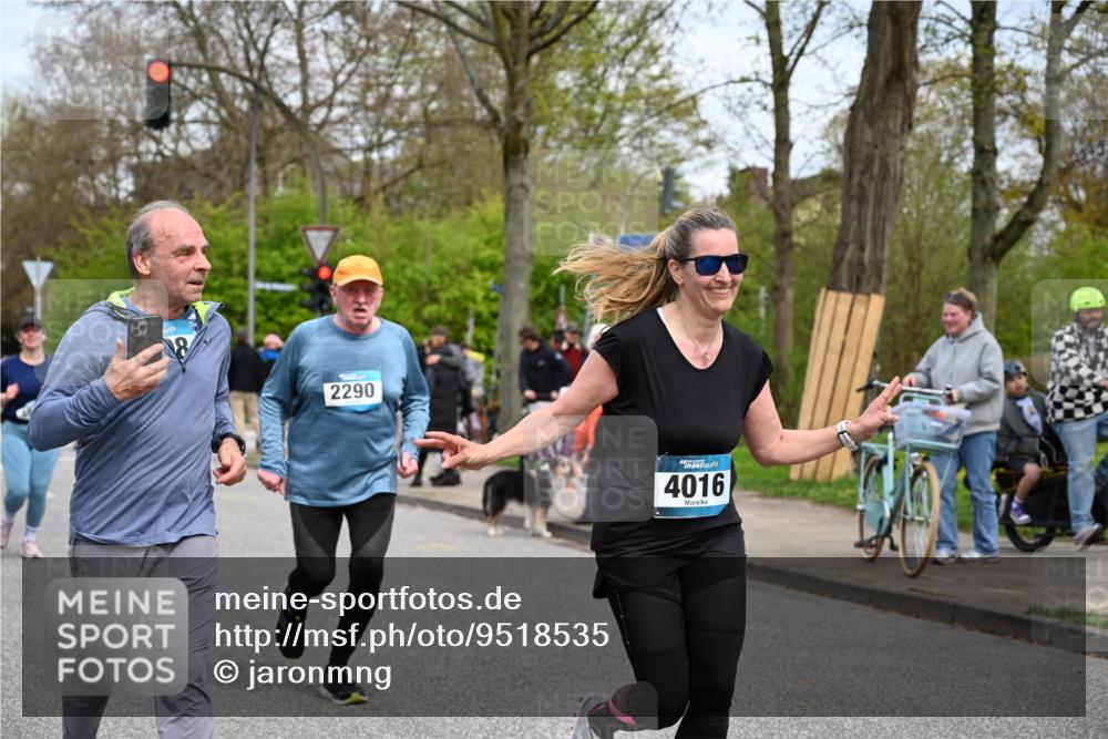 12.04.2026 - 45. Internationalen Wilhelmsburger Insellauf J. Mangold http://msf.ph/oto/9518535 12.04.2026 13:24:16 Ziel 3871, 5632, 4365, 3267, 2562, 5356, 5355, 4567, 2145, 3936, 4908, 4016, 2111, 2112, 2290, 4812, 2990, 2991, 2990, 2991, 2012, 5021 meine-sportfotos.de