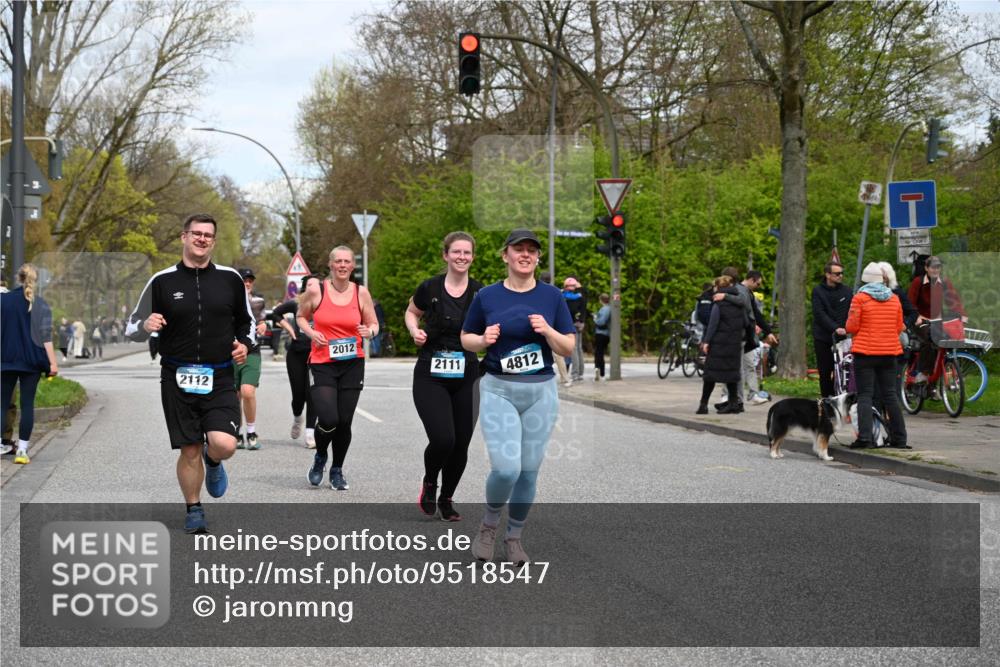12.04.2026 - 45. Internationalen Wilhelmsburger Insellauf J. Mangold http://msf.ph/oto/9518547 12.04.2026 13:24:18 Ziel 3871, 5632, 4365, 3267, 2562, 5356, 5355, 4567, 2145, 3936, 4908, 4016, 2111, 2112, 2290, 4812, 2990, 2991, 2012, 5021, 4751 meine-sportfotos.de