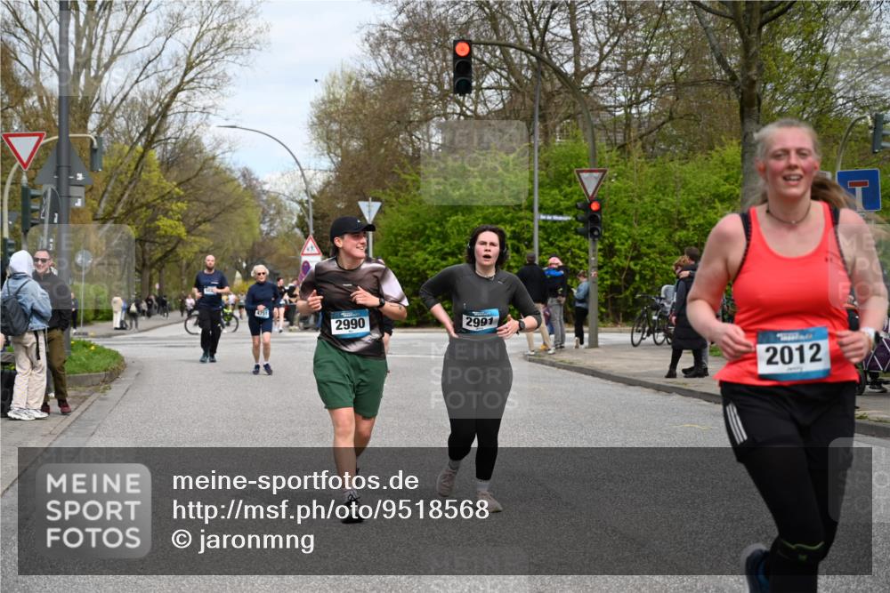 12.04.2026 - 45. Internationalen Wilhelmsburger Insellauf J. Mangold http://msf.ph/oto/9518568 12.04.2026 13:24:22 Ziel 5356, 5355, 4567, 2145, 3936, 4908, 4016, 4908, 4016, 2111, 2112, 2290, 4812, 2990, 2991, 2012, 5021, 4751, 2558, 2557 meine-sportfotos.de