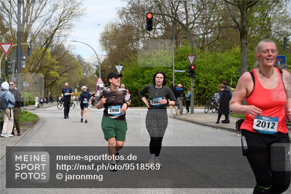 12.04.2026 - 45. Internationalen Wilhelmsburger Insellauf J. Mangold http://msf.ph/oto/9518569 12.04.2026 13:24:22 Ziel 5356, 5355, 4567, 2145, 3936, 4908, 4016, 4908, 4016, 2111, 2112, 2290, 4812, 2990, 2991, 2012, 5021, 4751, 2558, 2557 meine-sportfotos.de