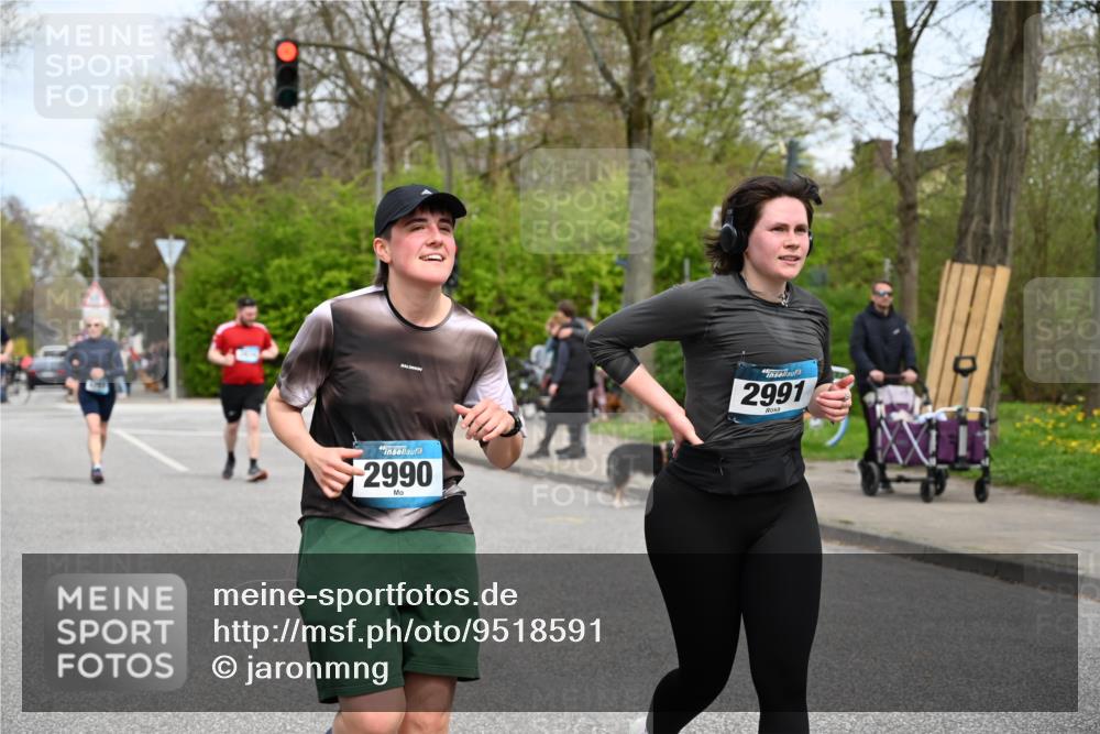 12.04.2026 - 45. Internationalen Wilhelmsburger Insellauf J. Mangold http://msf.ph/oto/9518591 12.04.2026 13:24:24 Ziel 4567, 2145, 3936, 4908, 4016, 2111, 2112, 2290, 4812, 2990, 2991, 2012, 5021, 4751, 2558, 2557 meine-sportfotos.de